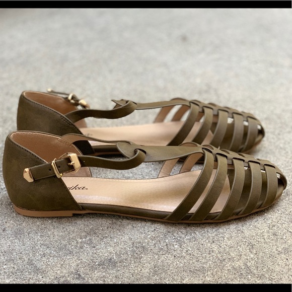 Paprika Olive Khaki Closed Toe Gladiator Sandals - Picture 4 of 4